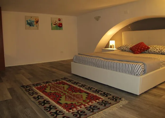 Vittoria Apartment